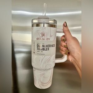 Stanley Quencher 30oz Rose Quartz Swirl